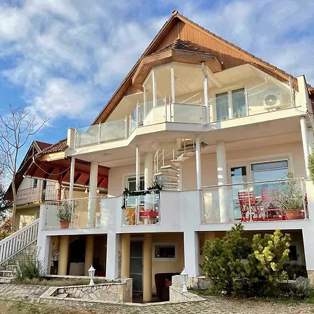 Holiday home Ildiko Lak *