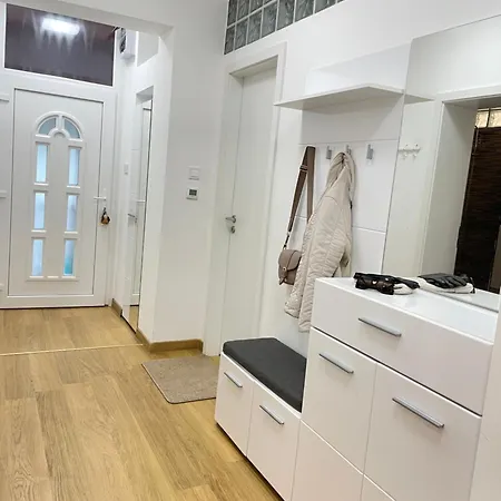 Ildiko Lak Holiday home *