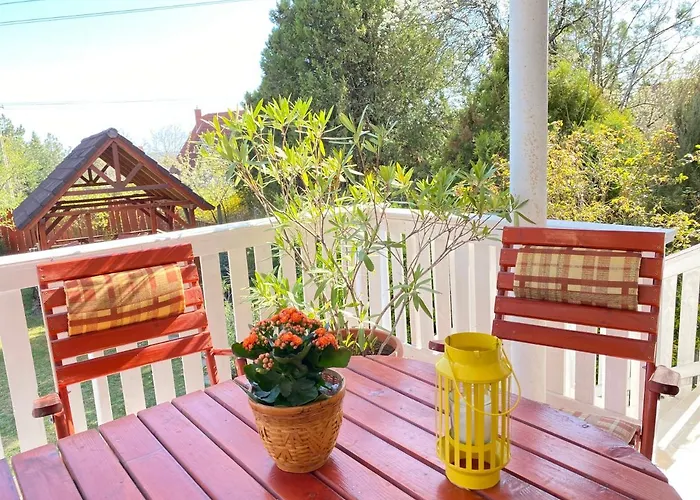 Ildiko Lak Vonyarcvashegy